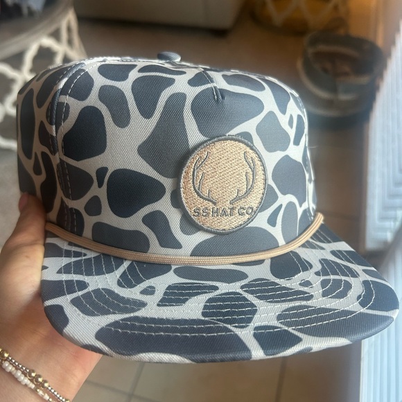 Southern string hat - Picture 2 of 4